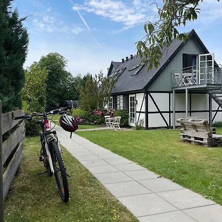 Gæstehus Kirsebaerkroen - The Between 3*
