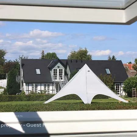 Kirsebaerkroen - The Between Guest house