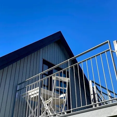 Kirsebaerkroen - The Between Πανσιόν