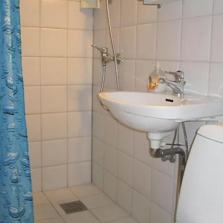 Kirsebaerkroen - The Between Guest house 3*