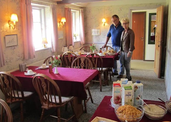 Kirsebaerkroen - The Between Gasthof Præstø